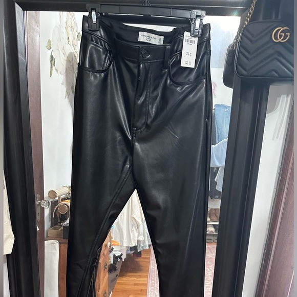 Abercrombie & Fitch Vegan Leather Skinny High Rise Pants - Picture 6 of 6